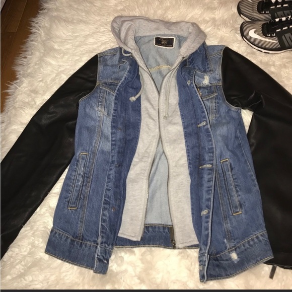 Men's Zara distressed jean jacket - Picture 4 of 5